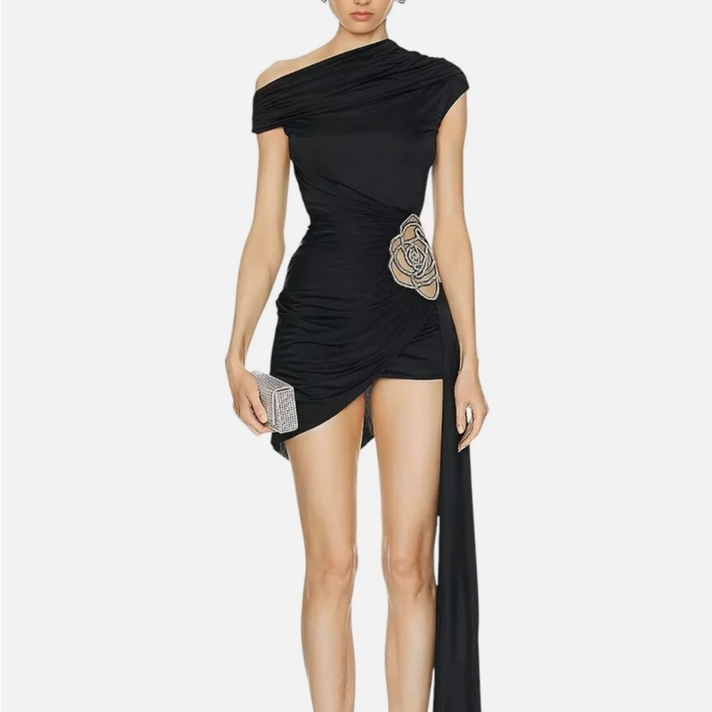 Chic Black One-Shoulder Dress with Floral Detail